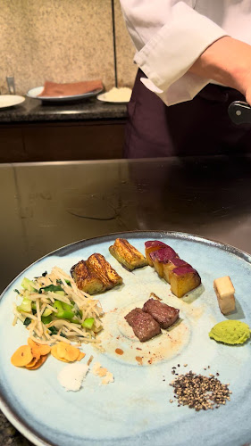 神戸牛 ステーキ レストラン モーリヤ 三宮店 - 飲食業