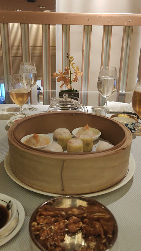 Opinii despre ヘイフンテラス în 千代田区 - 飲食業