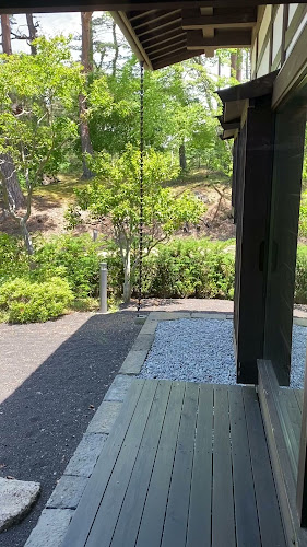 〒403-0032 山梨県富士吉田市上吉田東７丁目２７−１