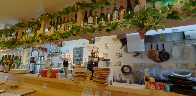 Opinii despre 野菜とお鍋と揚げもんと。とまり木432゛ în 大阪市 - 飲食業