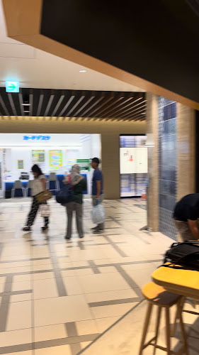 Opinii despre スターバックス コーヒー コレド室町テラス店 în 中央区 - 飲食業