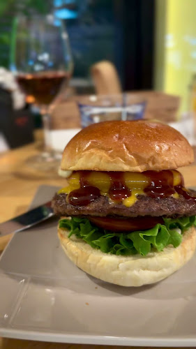 Opinii despre カフェバー L’ATELIER et Brasserie ATOM Milano（アトリエ･ブラッスリー･アトムミラノ）銀座 în 中央区 - 飲食業