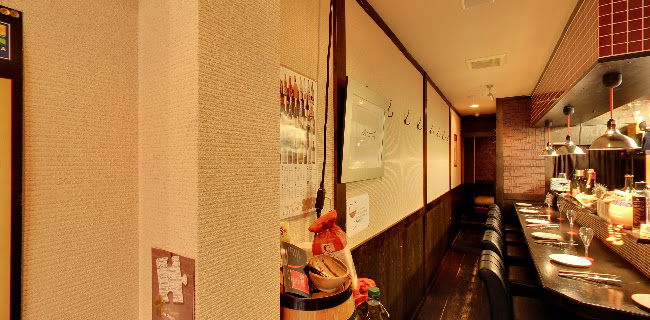 ワインと料理 セラヴィ