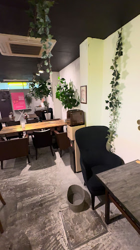 〒542-0073 大阪府大阪市中央区日本橋２丁目１３−１２