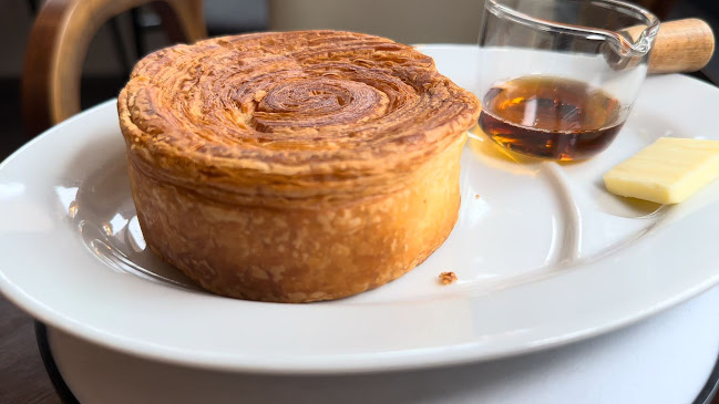 〒604-8115 京都府京都市中京区蛸薬師通堺町西入雁金町373番地 みよいビル 1階