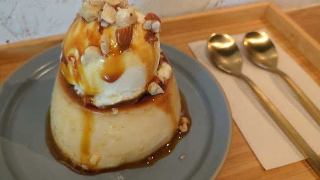 Lagom BAKESHOP (ラゴム ベイクショップ)