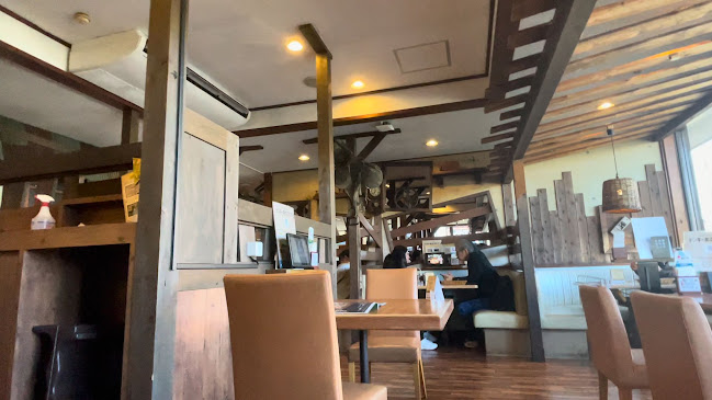 Opinii despre びっくりドンキー 浜松萩丘店 în 浜松市 - 飲食業