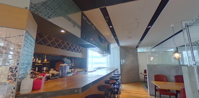 Comentarii opinii despre カフェバー L’ATELIER et Brasserie ATOM Milano（アトリエ･ブラッスリー･アトムミラノ）銀座