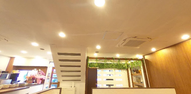 カフェ&バーPUPU - 飲食業