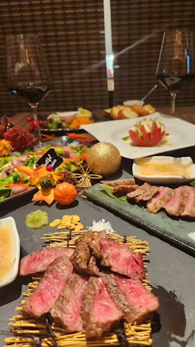 Opinii despre 溶岩焼きグリルと世界のワイン肉助 上大岡店 în 横浜市 - 飲食業