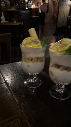 Opinii despre アマゾンクラブ în 横浜市 - 飲食業