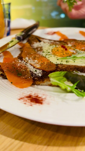 Comentarii opinii despre カフェバー L’ATELIER et Brasserie ATOM Milano（アトリエ･ブラッスリー･アトムミラノ）銀座