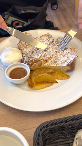 Opinii despre サラベス 東京店 în 千代田区 - 飲食業