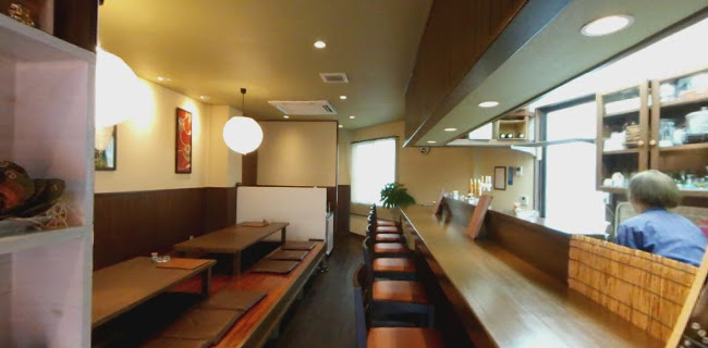 Opinii despre 京風おばんざい&カフェ まんまる în 名護市 - 飲食業