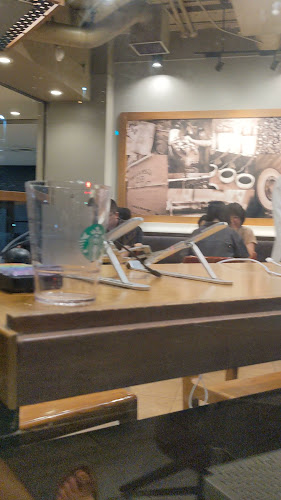 スターバックス コーヒー 日本橋スルガビル店 - 飲食業