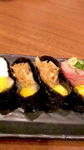 オッサンすし酒場 - 飲食業