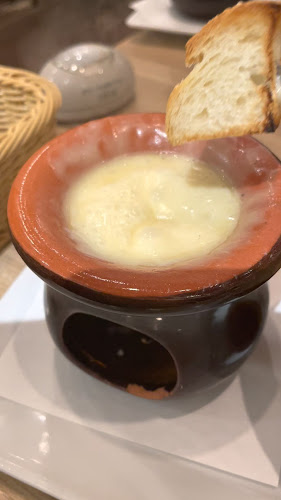 Opinii despre ラパウザ 辻堂店 în 藤沢市 - 飲食業