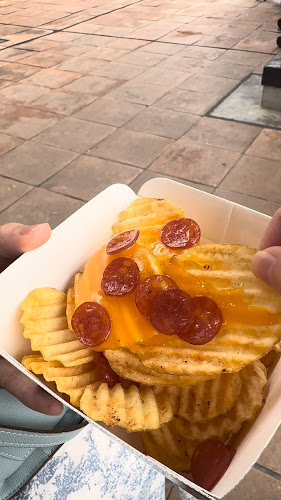 カルビープラス 神戸ハーバーランドumie店 - 飲食業