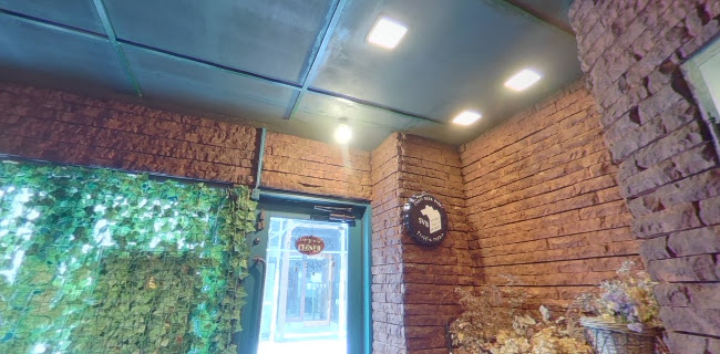 〒010-0921 秋田県秋田市大町３丁目２−３１