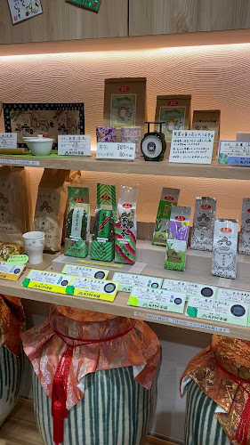 Opinii despre 六角ちきりや茶舗 în 京都市 - 飲食業