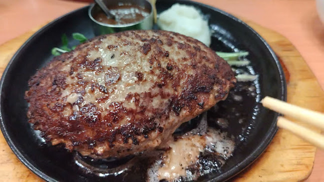 〒660-0033 兵庫県川西市栄町２５−１