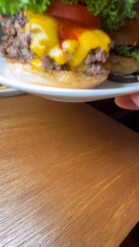 Opinii despre SHOGUN BURGER SUSUKINO店 în 札幌市 - 飲食業