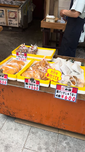 Opinii despre 呼子朝市 în 唐津市 - 飲食業