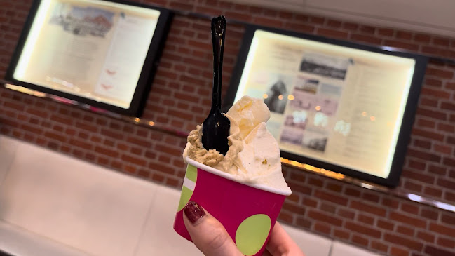 Opinii despre レ・ディ・ローマ 函館 金森赤レンガ倉庫 本店 în 函館市 - 飲食業