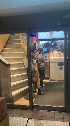 マクドナルド 天神橋筋六丁目店 - 飲食業