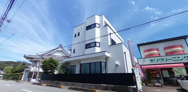 〒515-0072 三重県松阪市内五曲町１１５−２０