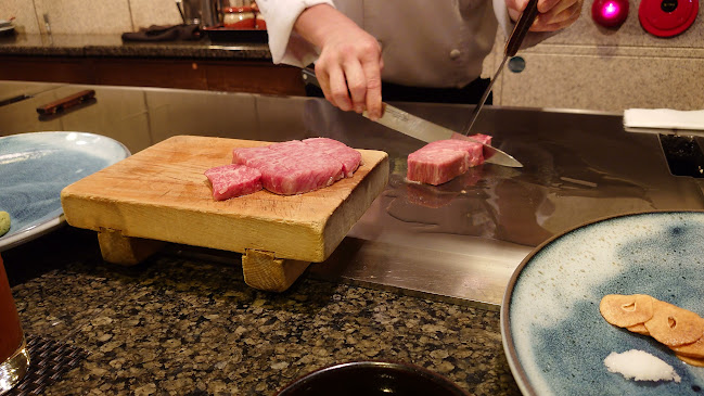 Opinii despre 神戸牛 ステーキ レストラン モーリヤ 三宮店 în 神戸市 - 飲食業
