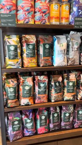 〒110-0005 東京都台東区上野７丁目１−１ 上野駅構内 3階 入谷口改札外