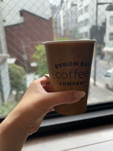 Opinii despre バイロンベイコーヒージャパン 日本橋店 în 中央区 - 飲食業