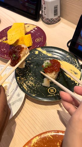 回転寿司みさき 鎌倉小町通り店 - 飲食業