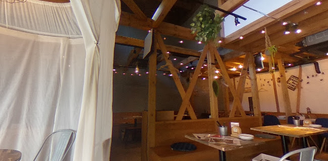 肉とチーズの古民家バル ISHIYAMA MEAT MARCHE - 飲食業