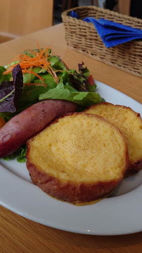 Sky produced by Toshi Yoroizuka - 飲食業