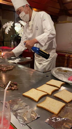 〒760-0040 香川県高松市片原町１−１１