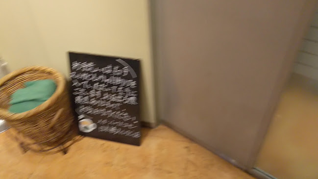 〒103-0022 東京都中央区日本橋室町１丁目７−１ スルガビル 1F