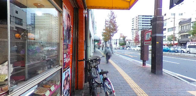 〒700-0822 岡山県岡山市北区表町３丁目９−２２