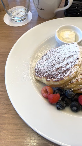 Opinii despre サラベス 東京店 în 千代田区 - 飲食業