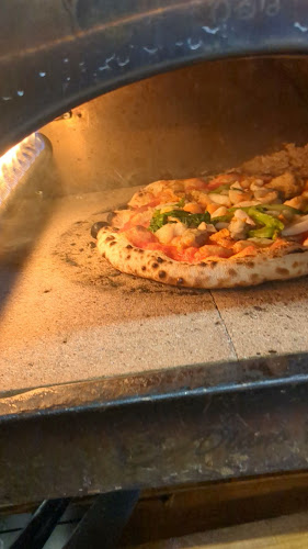 i10号倉庫 GARAGE CAFE&PIZZA - 尼崎市