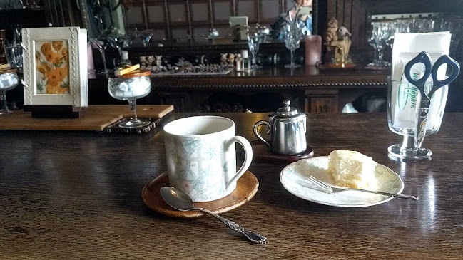 Opinii despre 名曲喫茶 柳月堂 în 京都市 - 飲食業