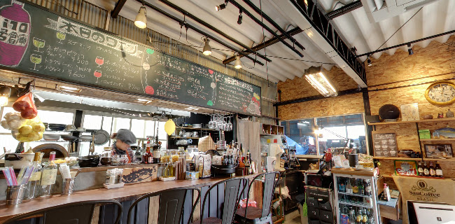 i10号倉庫 GARAGE CAFE&PIZZA