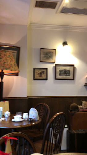 スリーチムニーズ - 飲食業