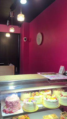 Opinii despre 夜のケーキ屋さん în 新宿区 - 飲食業