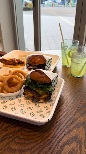 J.S. BURGERS Jr. 越谷レイクタウン店