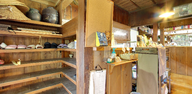 Comentarii opinii despre 沖縄そばの店 しむじょう