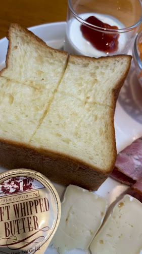 Opinii despre パンとエスプレッソと花束を în 海老名市 - 飲食業