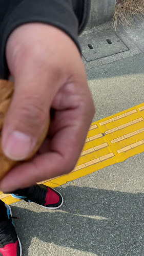 甲賀米粉たい焼き 徳島店(Japanese fish-shaped cake)