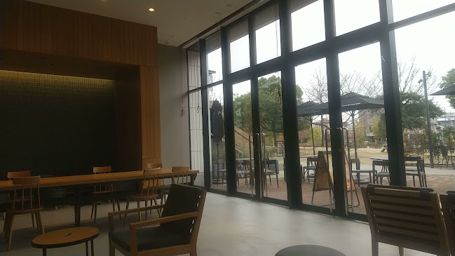 Opinii despre スターバックス コーヒー 名古屋則武新町1階店 în 名古屋市 - 飲食業
